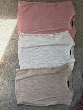 Women’s Pleated Wave Texture Sleeveless Top - Pink, White, Beige
